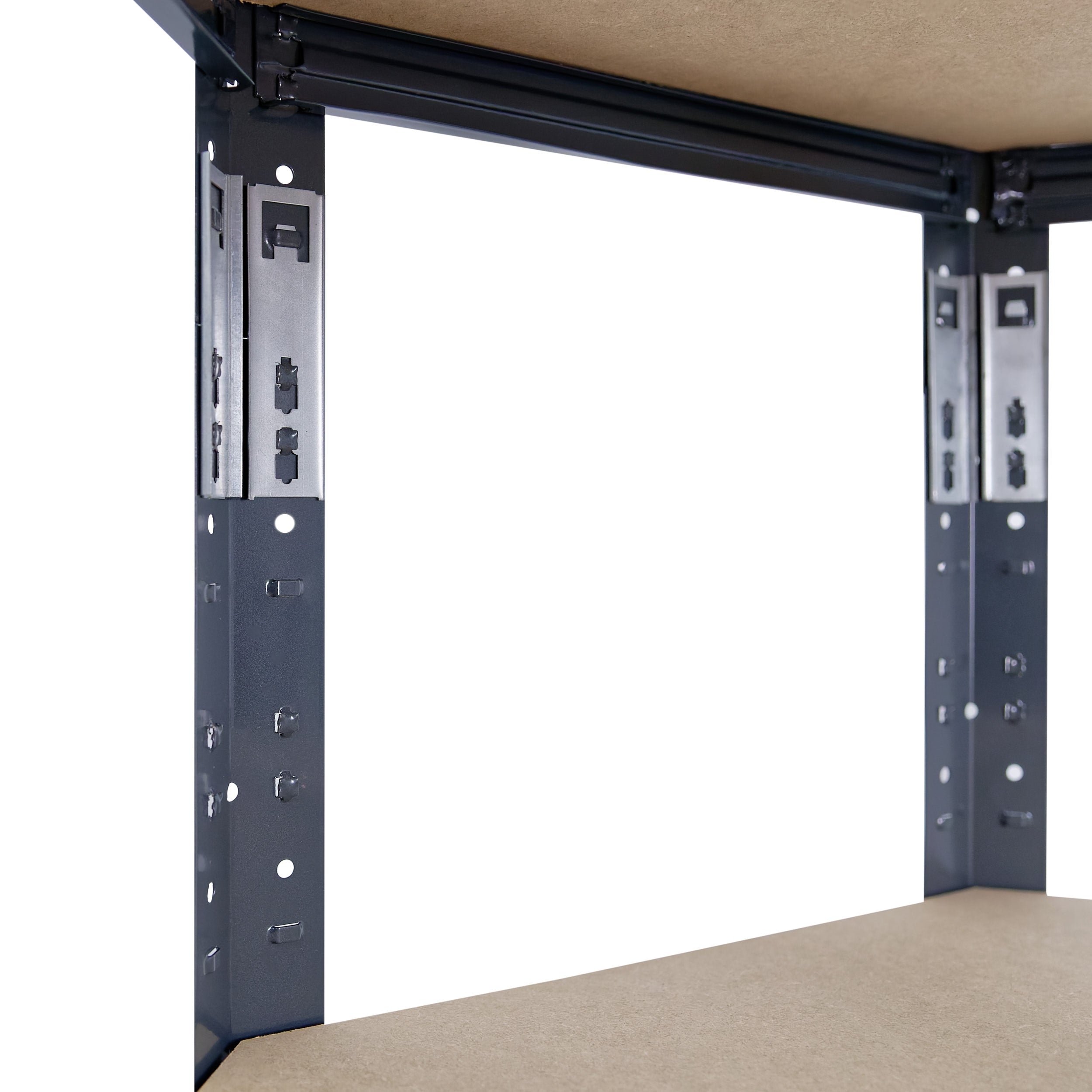 Verbinder zwischen Standelementen ermöglichen Regale größer als 115cm